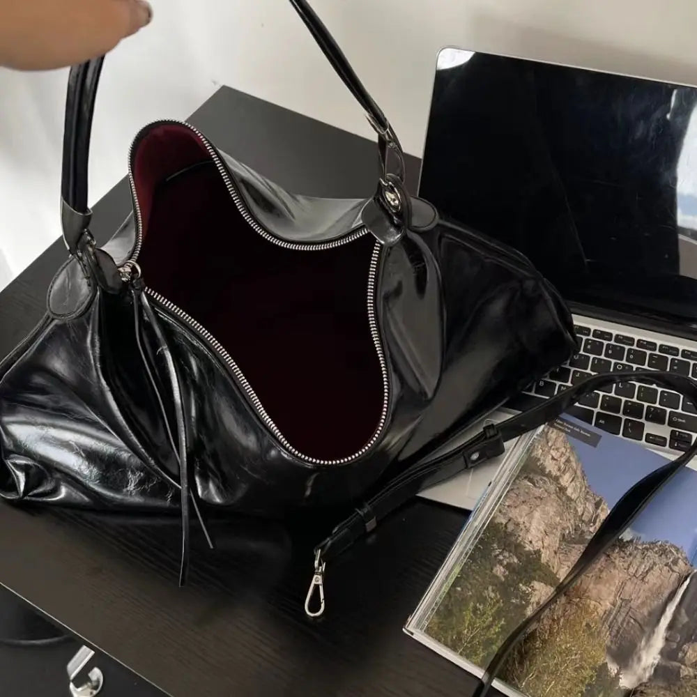 Women Fashion Oil Wax Leather Cross-body Messenger Bag Versatile Large Capacity Shoulder Bags Luxury Design Elegant Tote Bag