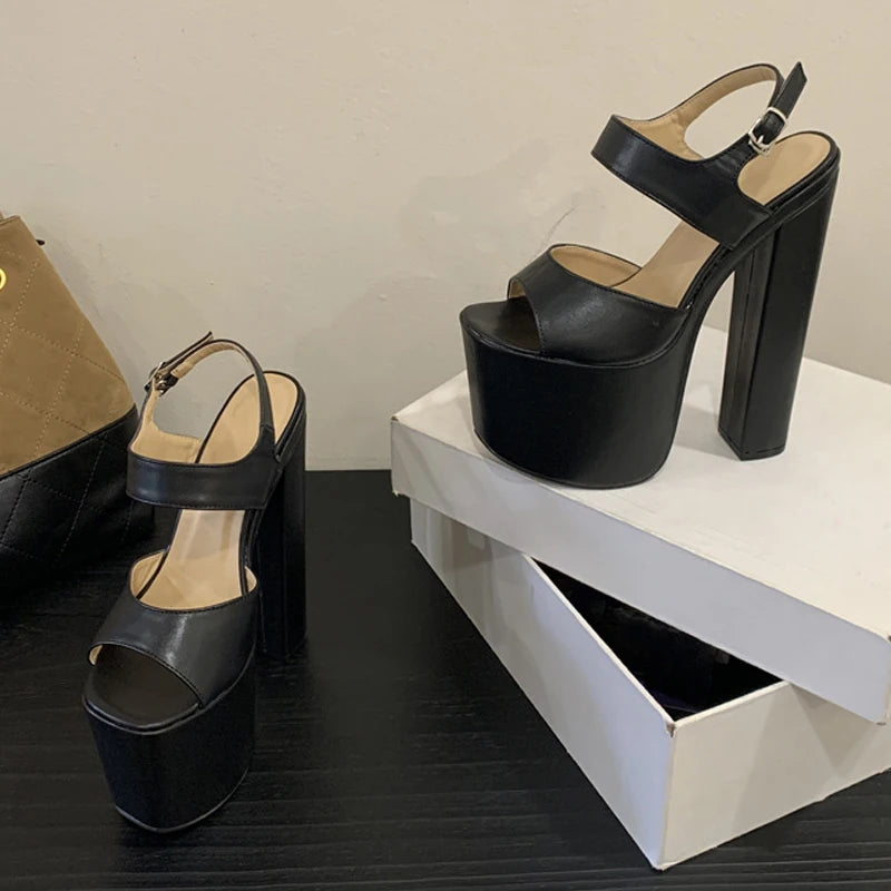Sandali donna Liyke con maxi plateau e fascia larga