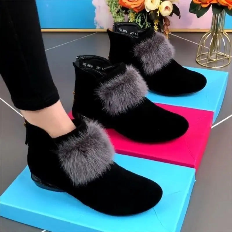 Damenstiefel 2023 Winter Plüsch warme Damenstiefeletten mit niedrigem Absatz, rutschfeste modische Damen-Ankle-Boots mit Reißverschluss für Pendler