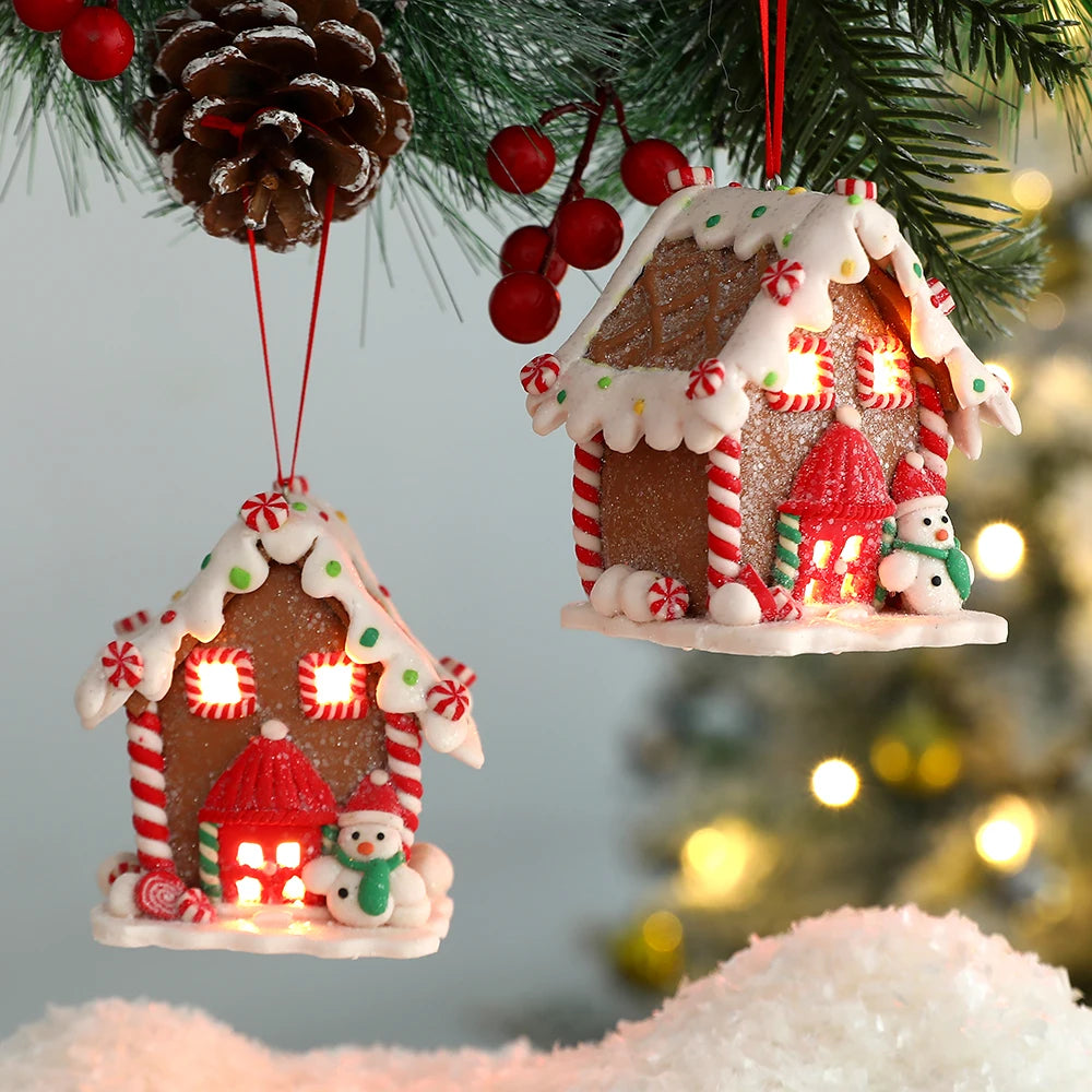 Weihnachtliche LED-Pendelleuchte mit Schneemann, Lebkuchenhaus, Weihnachtsmann, sanftem Keramik-Baumdesign, Dekoration für Zuhause und Neujahrsfeiern