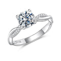 Ring with leaf motif