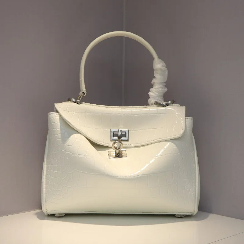 2026 New Luxury Brand Women Handbags Genuine Leather Shoulder Bags Women Retro Silver Buckle Tan Cowboy Bags Woman Totes