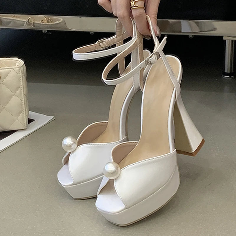 Sandali donna Liyke con plateau e perla decorativa