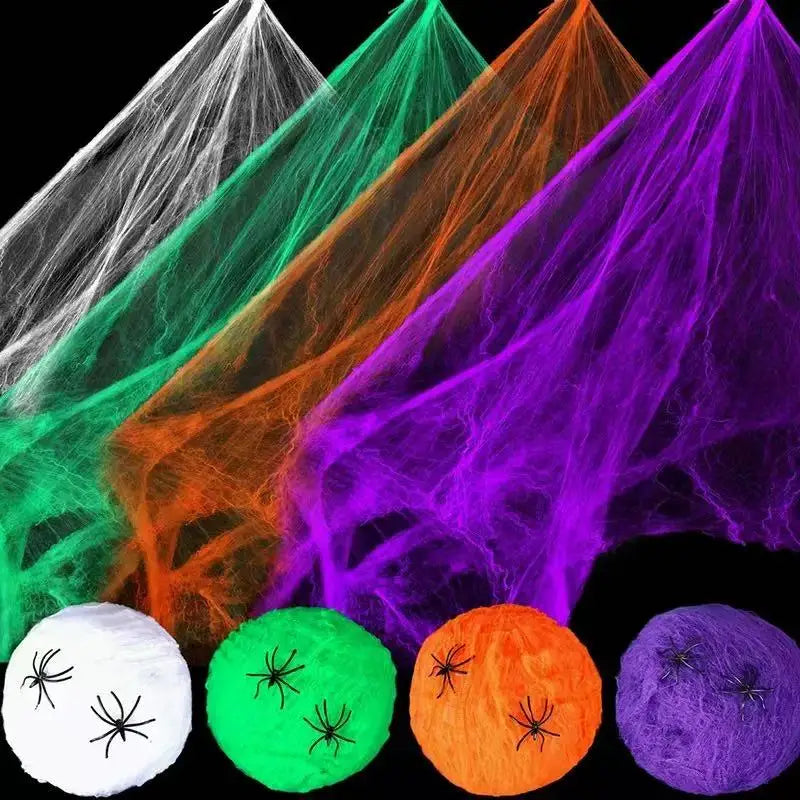 Dekorative Halloween-Spinnweben mit Spinnen