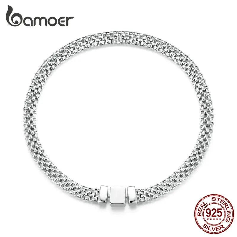 Geflochtenes Armband mit quadratischem Verschluss