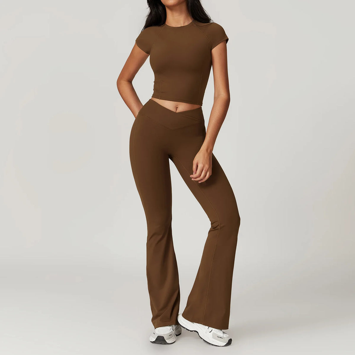 Completo yoga donna con crop top e leggings