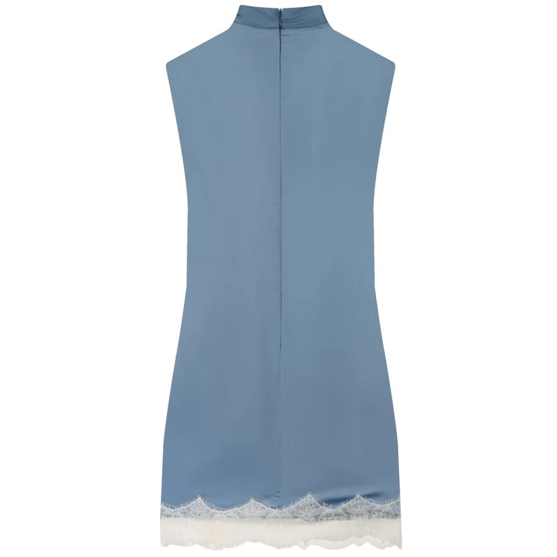 Mini abito da donna con dettagli in pizzo