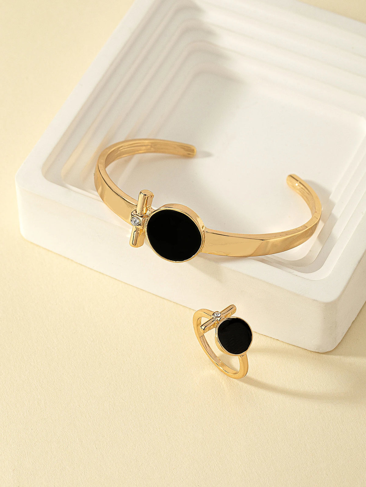 Modisches, personalisiertes, edles und luxuriöses Armband- und Ring-Set