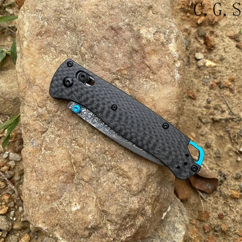 BM 535-3 Navaja plegable con mango de fibra de carbono y hoja de acero Damasco, herramienta multiusos para camping, senderismo, actividades al aire libre y rescate