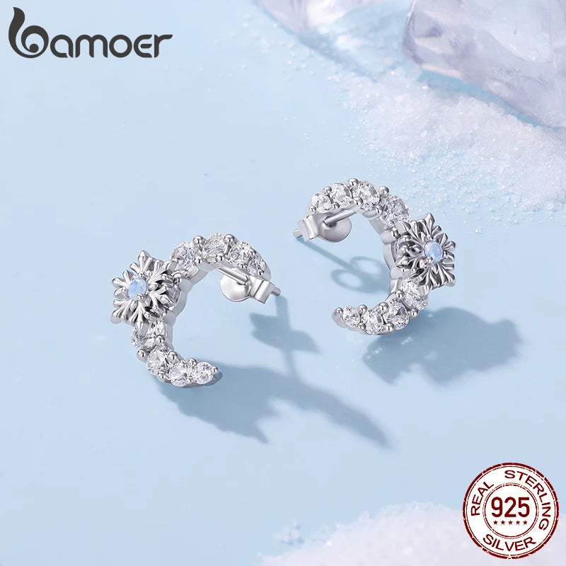 Snowflake stud earrings