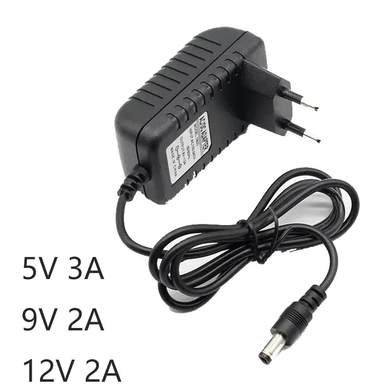 AC 110-240V DC 5V 6V 8V 9V 10V 12V 15V 0.5A 1A 2A 3A Universal Netzteil Ladegerät Adapter EU US für LED-Lichtbänder