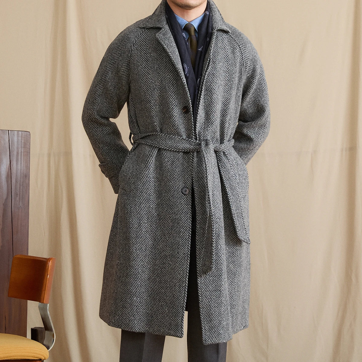 Men's 70% Wool Mid-Length Balmacin Coat Figure-Hugging Herringbone Design for Elegant Fashion