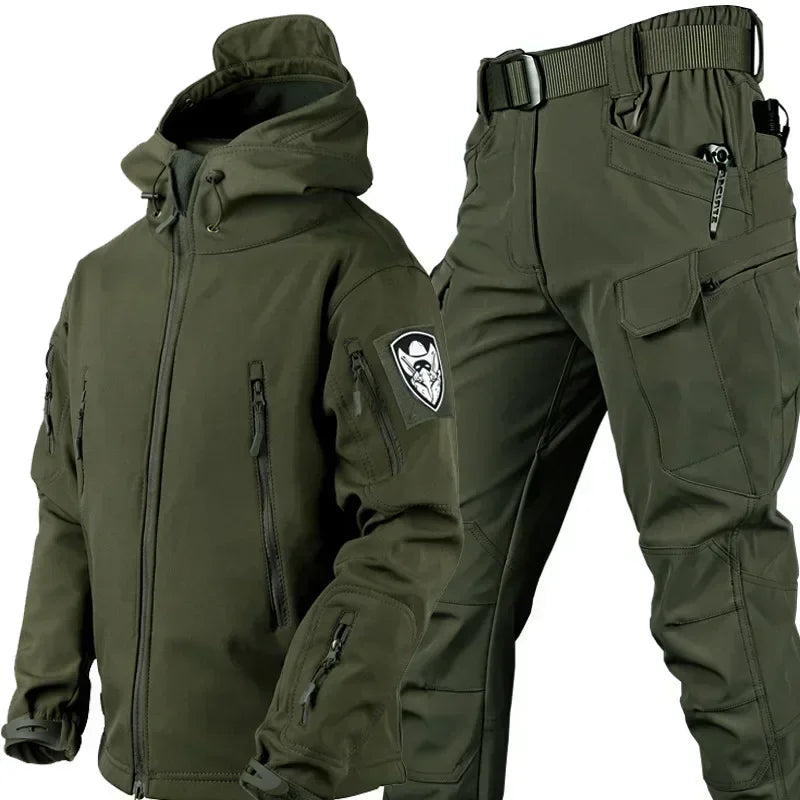 Winterverdickter Herren-Tarnanzug, wasserdichtes taktisches Trainingsset, Kapuzenjacke mit vielen Taschen, Fleecehose, Outdoor-Jagd, 2-teilig