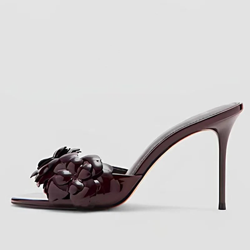 Mules donna Liyke con fiori applicati e tacco sottile