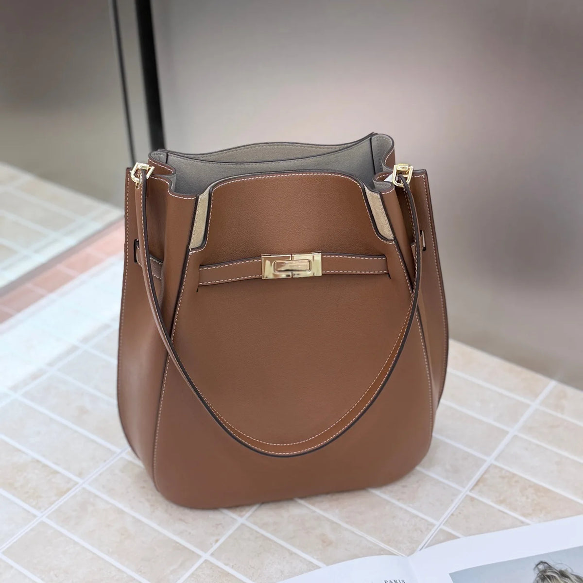 2026 New Fashion Women Bags Luxury Brand Genuine Leather Shoulder Bags Ins Hot Cowhide Leather Bucket Bags Top Quality Handbags