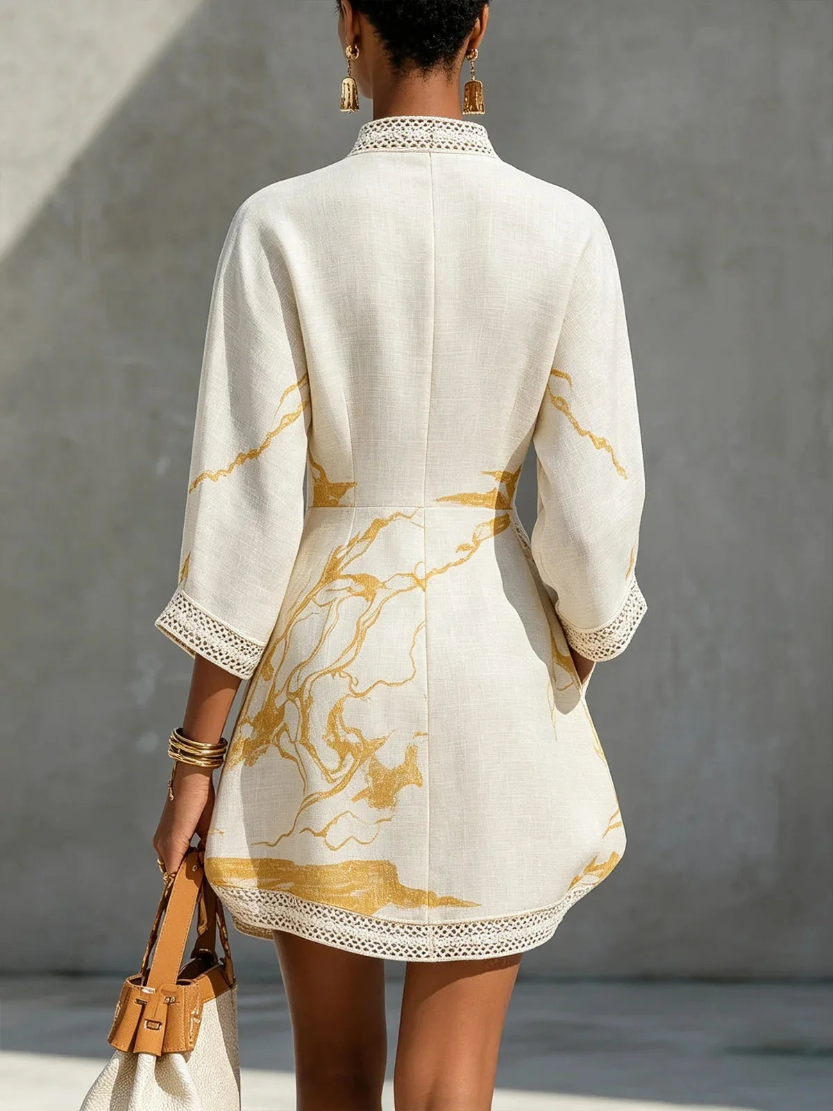Mini abito donna stampato con scollo a V e maniche a tre quarti — immagine 6