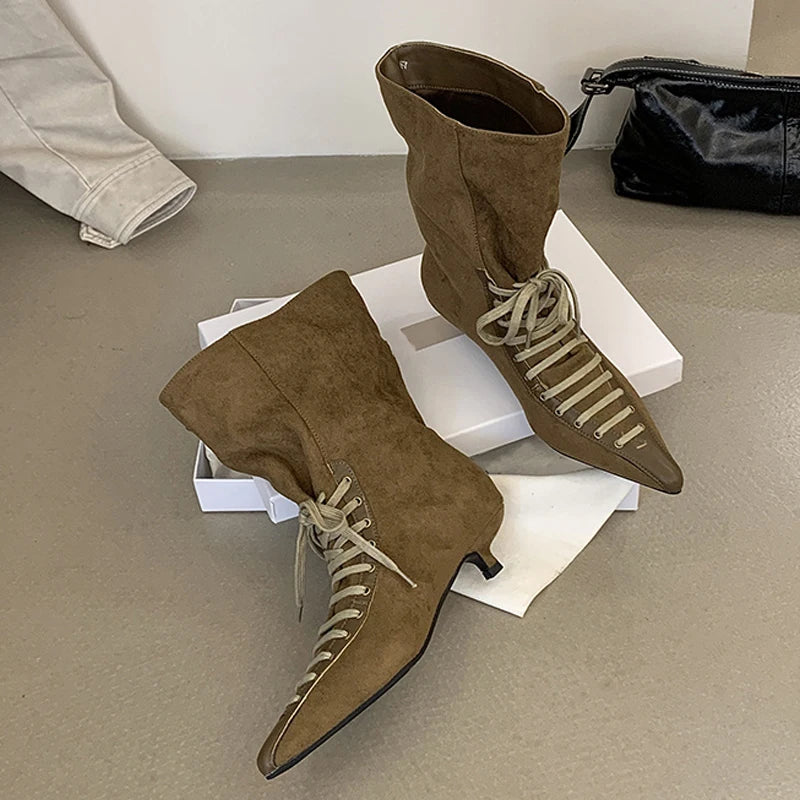 Stivaletti donna Liyke effetto suede con lacci a punta