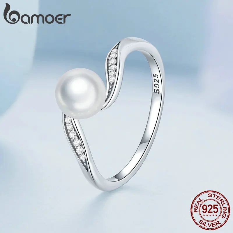 Anello con motivo geometrico