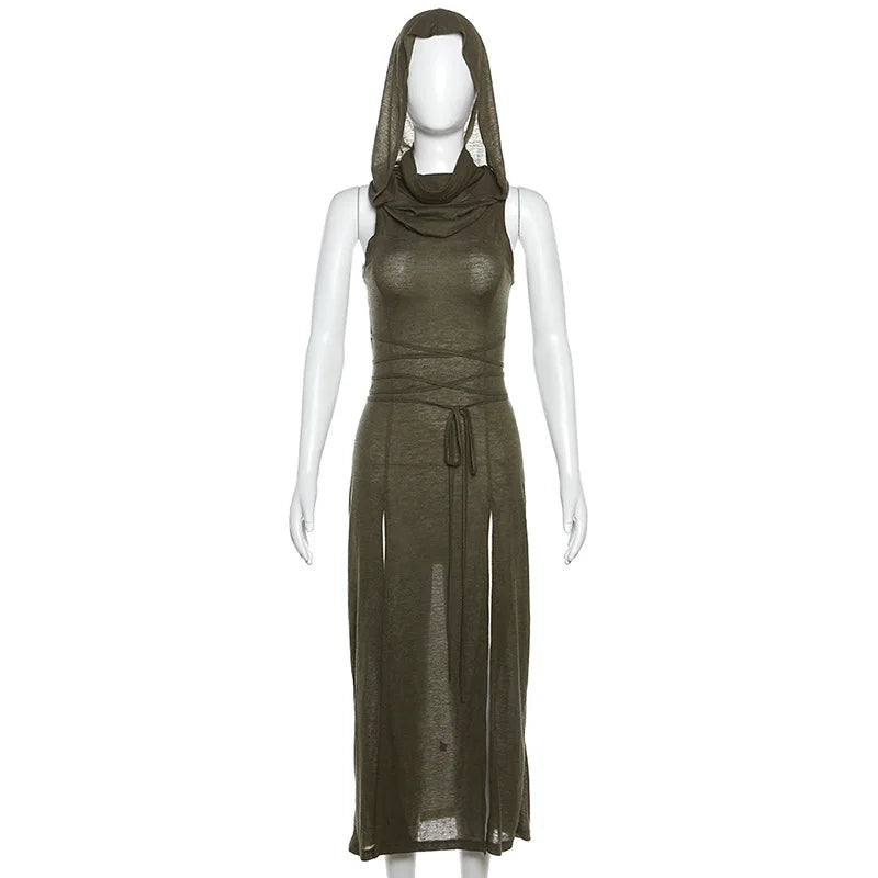 Abito midi da donna con cappuccio senza maniche