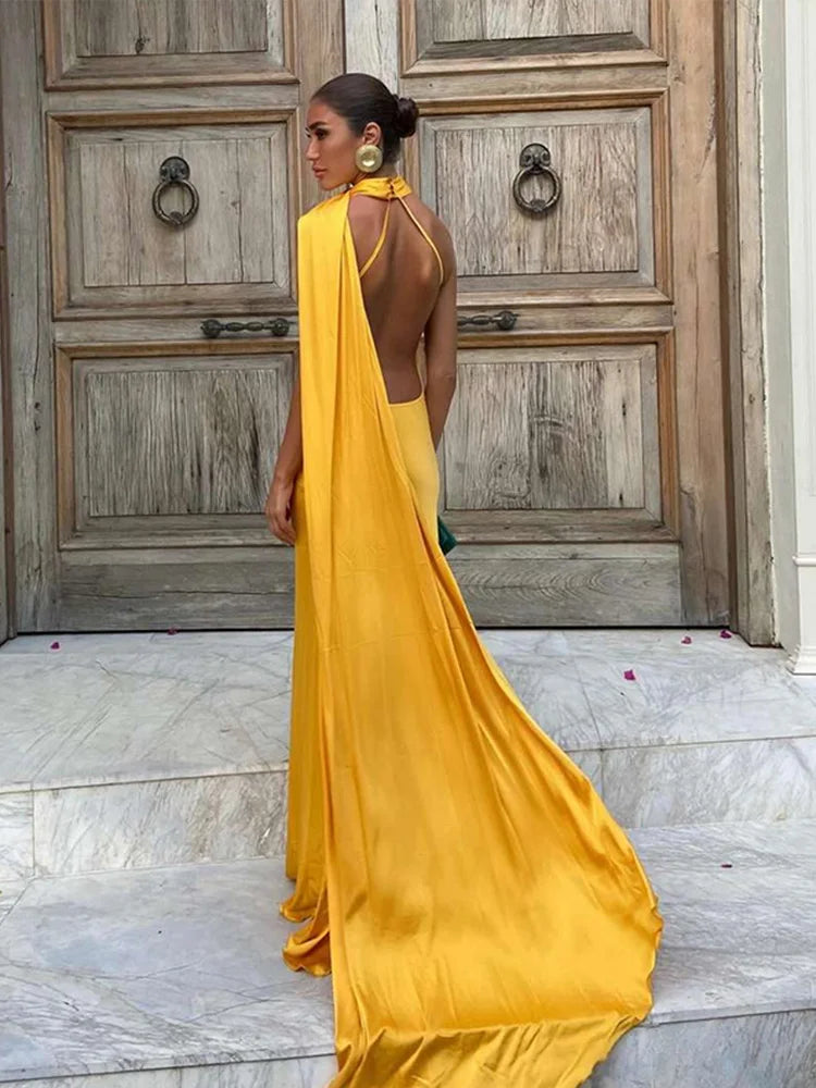 Abito lungo donna con scollo halter e schiena scoperta — immagine 2
