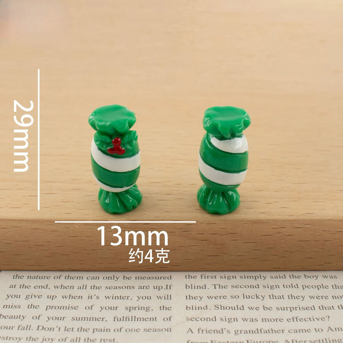 100pcs Wholesale Resin 3D Christmas Tree Gift Snowman DIY Accessories for Keychain Dollhouse Decor Miniature Craft