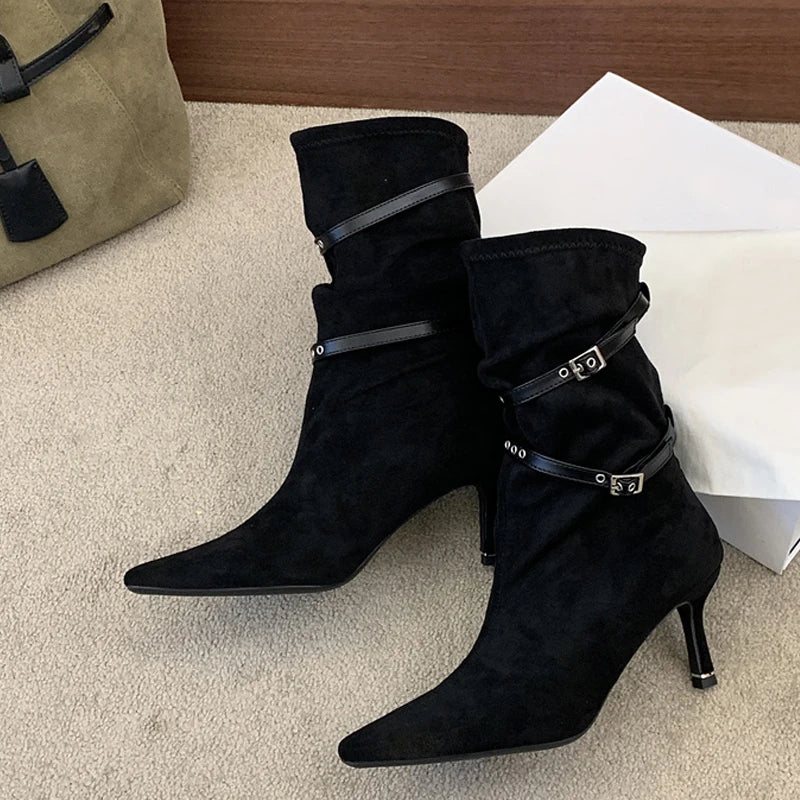 Stivaletti donna Liyke effetto suede con doppi cinturini
