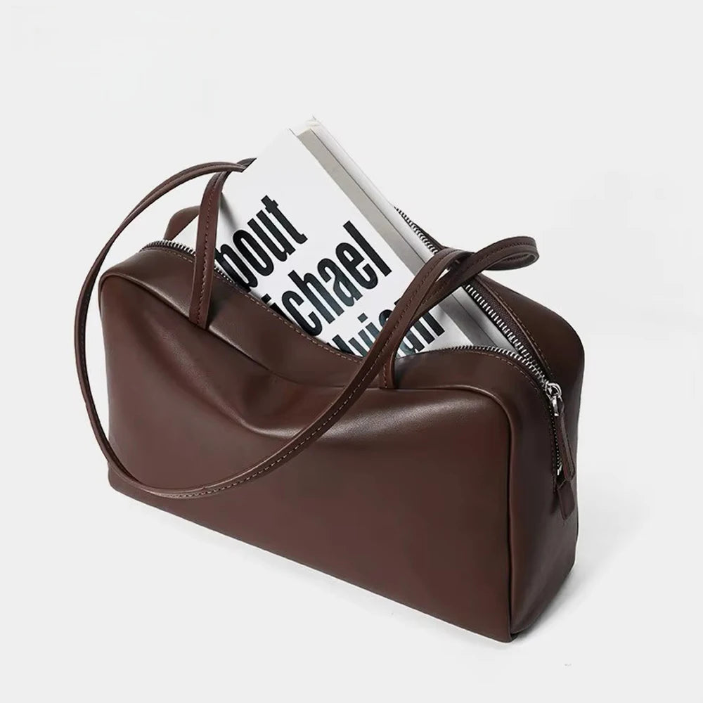 2026 New In Luxury Designer Bag Summer Pillow Handbag Fashionable Lady Briefcase Genuine Leather Bowling Bags Woman