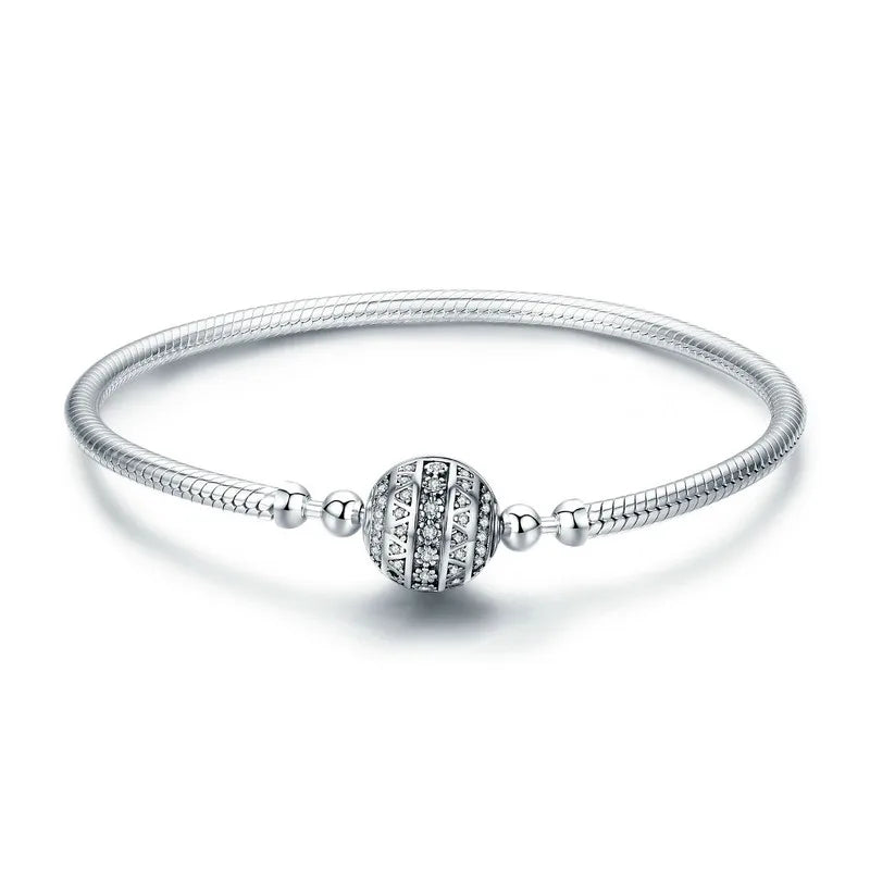 Bracelet with flower motif