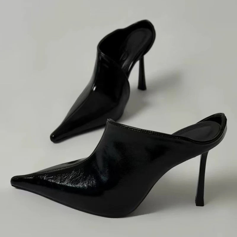 Mules donna Liyke nere a punta con tacco sagomato