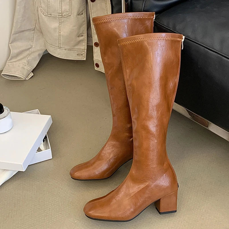 Stivali donna Liyke con zip e punta quadrata
