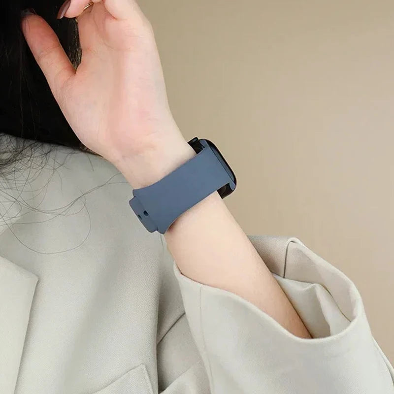 Silicone Strap For Apple Watch Bands 46mm 44mm 45mm 49mm 41mm 40mm 42mm 46 mm Sport Bracelet iWatch Series 11 12 10 SE 9 8 7 6 5