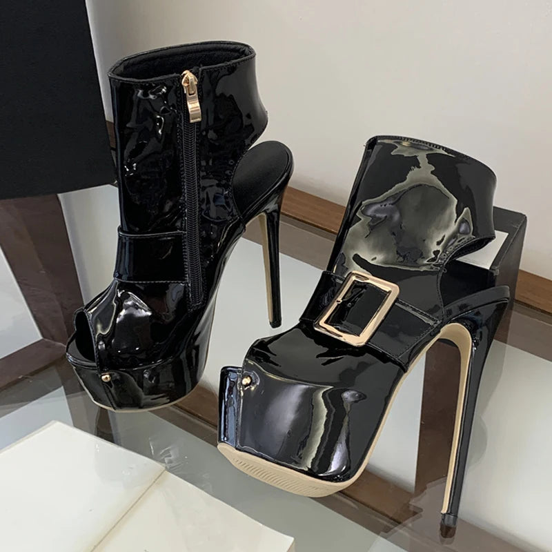 Stivaletti donna Liyke neri con maxi fibbia e plateau