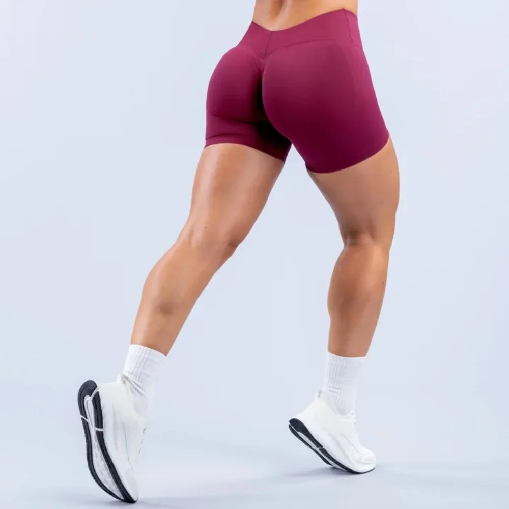 Pantaloncini sportivi donna SWIFTFLAME con taglio a V