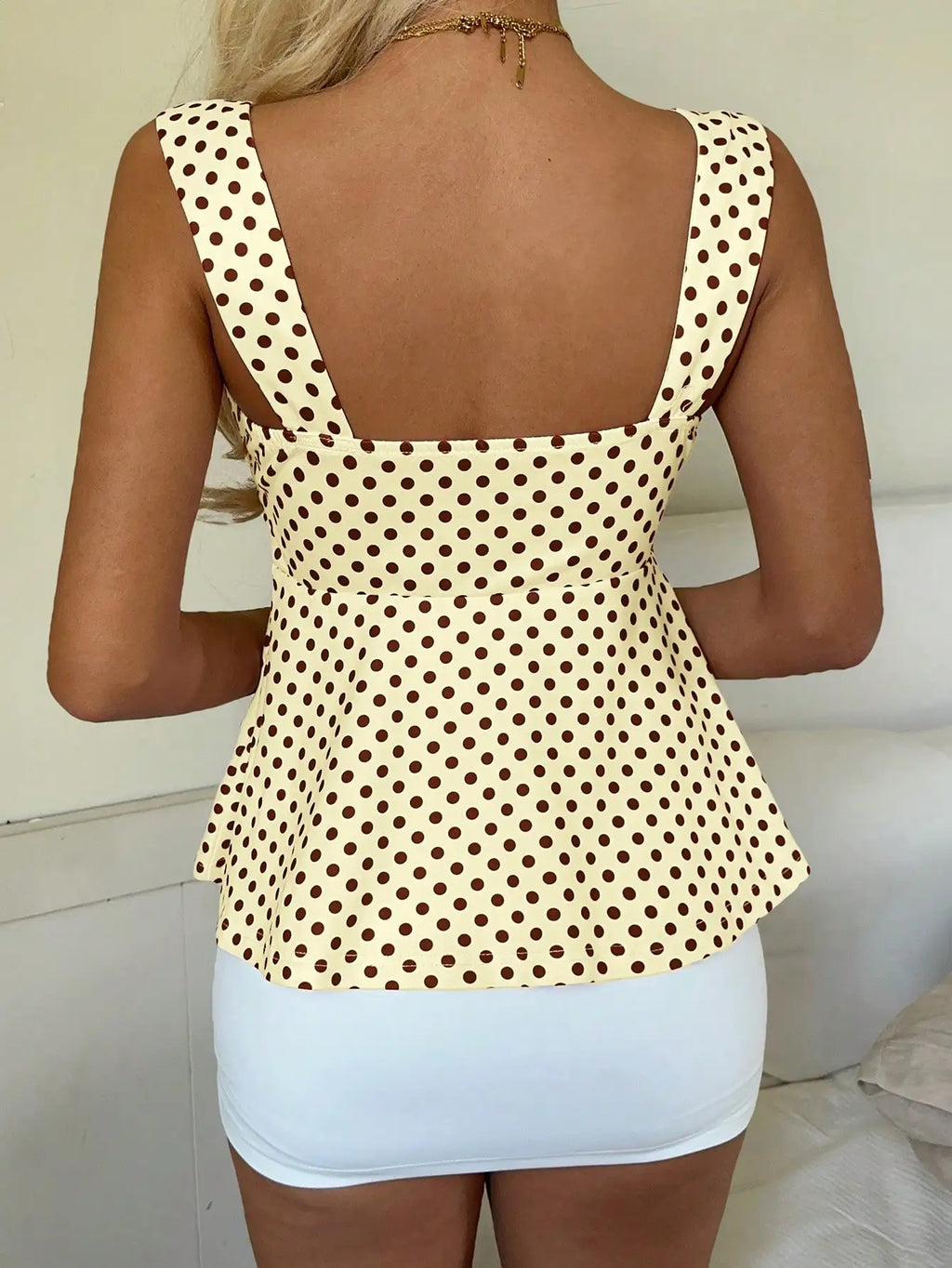 Gelbes Damen-Tanktop mit Punkten und Schleife