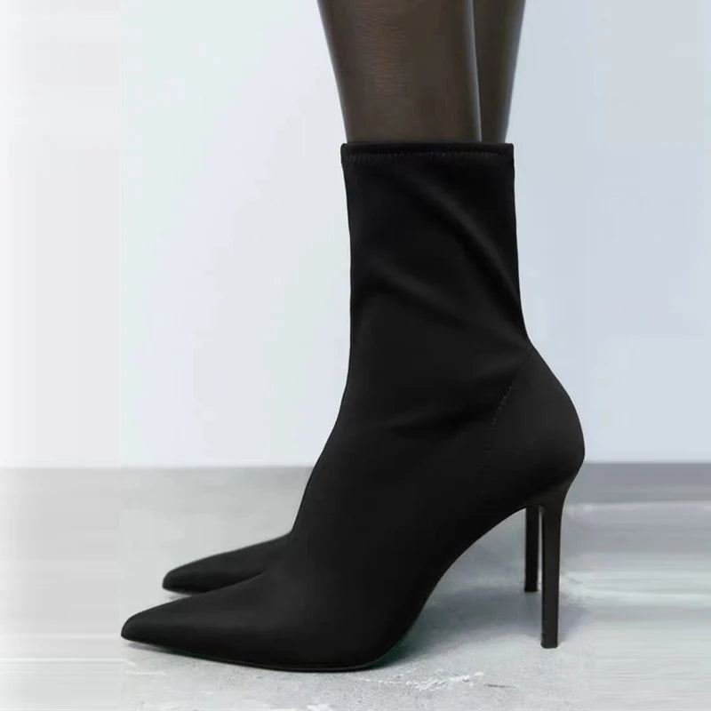 Stivaletti donna Liyke stretch neri a punta con tacco