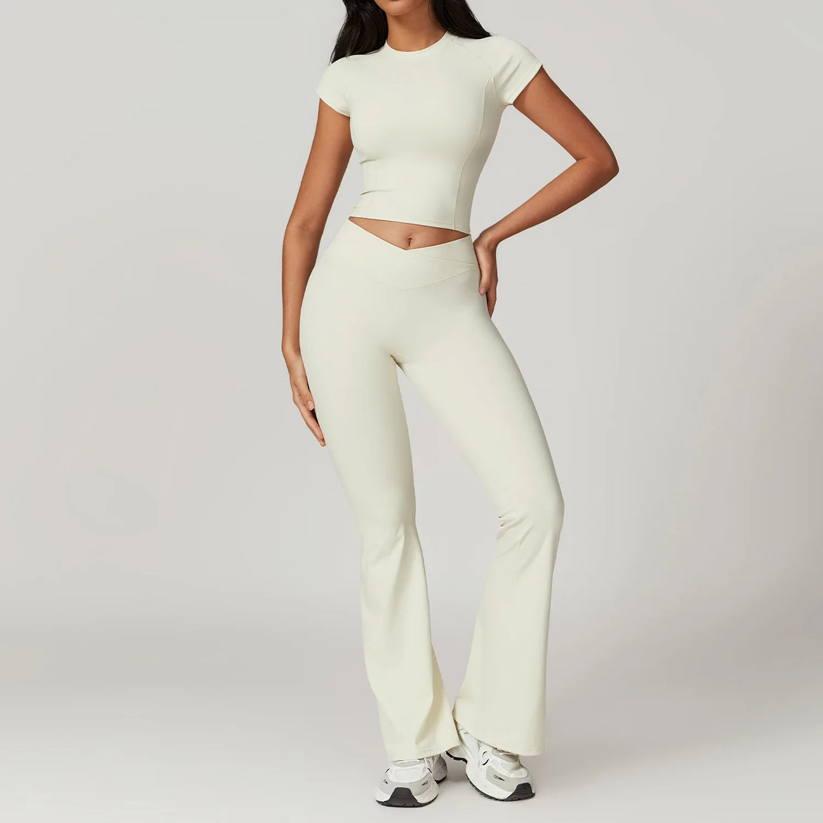 Completo yoga donna con crop top e leggings