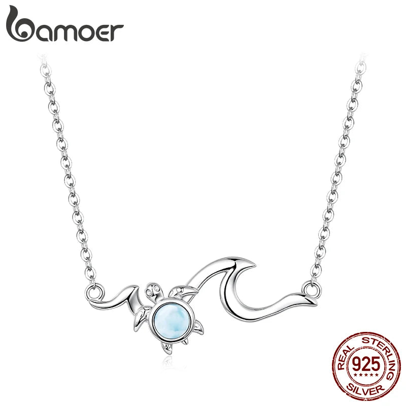 Collana con pendente a forma di tartaruga marina
