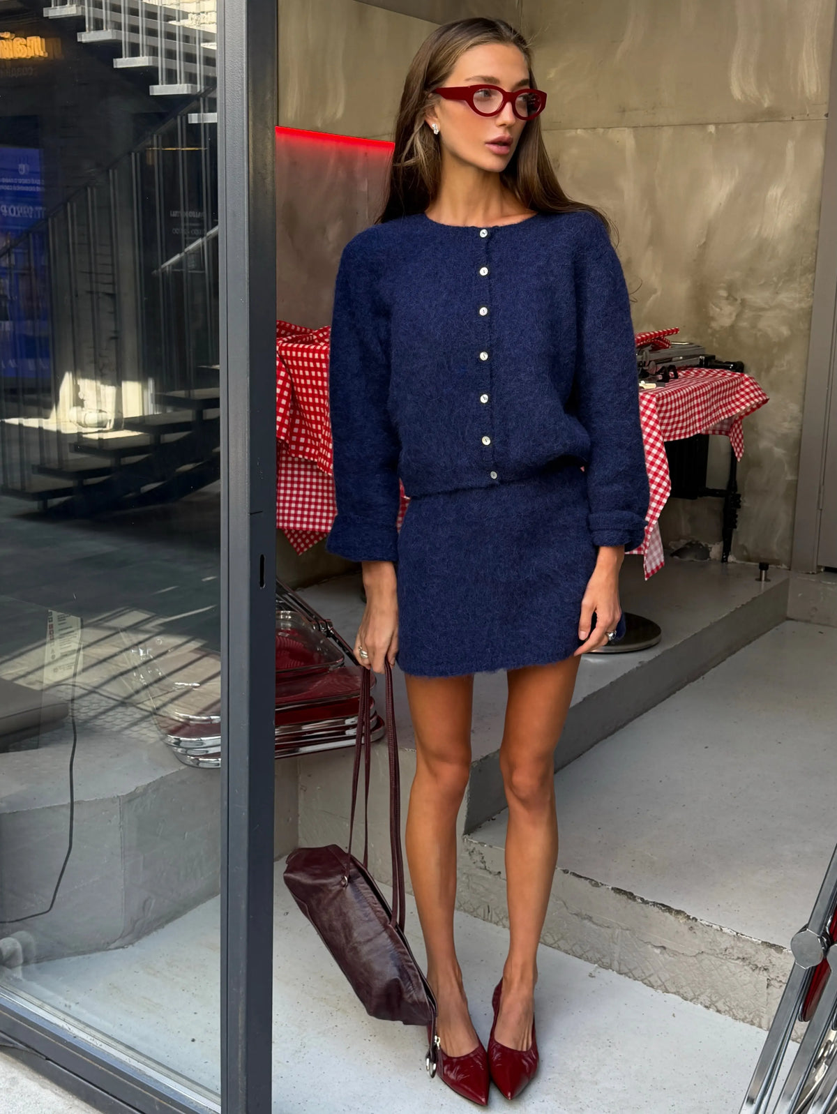 Completo da donna con cardigan e minigonna — immagine 7