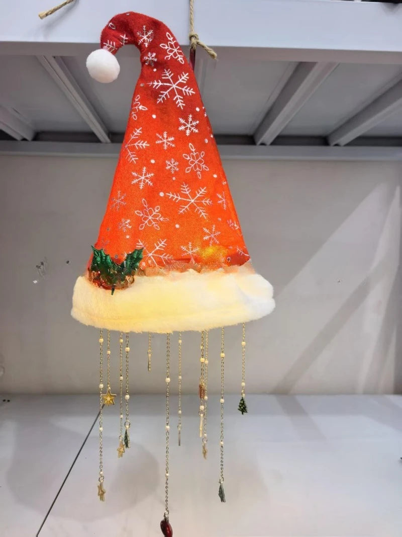 Weihnachtsmannmütze mit LED-Hängelicht, warm leuchtende Lichterkette für Kronleuchter, Weihnachtsdeko für Treppenhaus und festliche Partys, neu