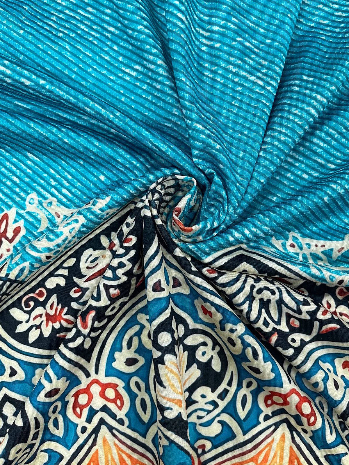 Abito midi da donna con stampa boho e tasche