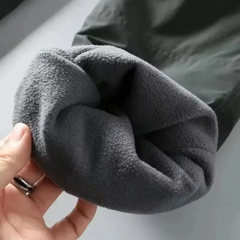 Winter Men's Fleece Pants Outdoor Tactical Cargo Pants Straight Leg Simple Style Joggers Zipper Pocket Windproof Trousers