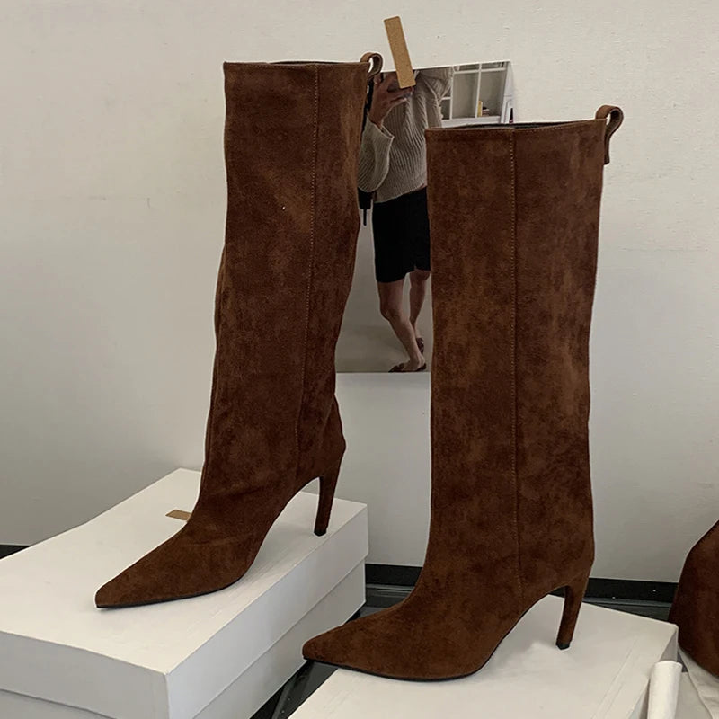 Stivali donna Liyke effetto suede a punta con tacco