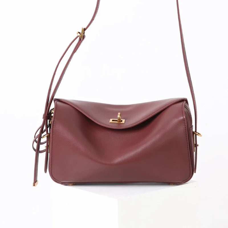 2026 New Fashion Pillow Bags For Women Luxury Designer Leather Handbag Purse Crossbody Bags Cool Gold Buckle Square Bags Lady