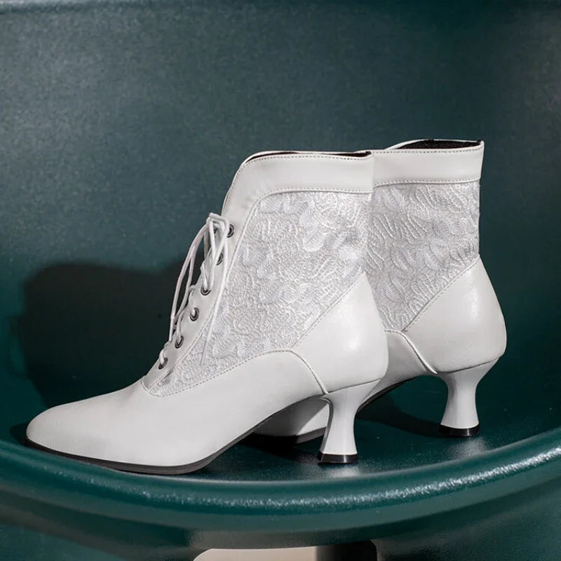 Chaussures bottines victoriennes pour femme en cuir à lacets et à talons, mode tendance, assemblage, talons hauts, pointure 46