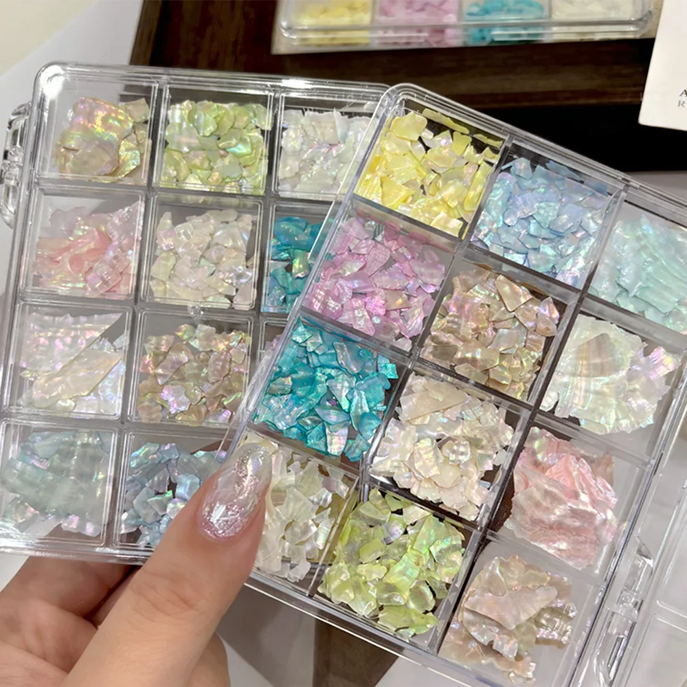 1 Box 3D irisierende Abalone-Muschel-Nagelanhänger, unregelmäßige Aurora-Muschelscheiben, Nagelkunst-Dekorationen, Sommer-Maniküre-Zubehör