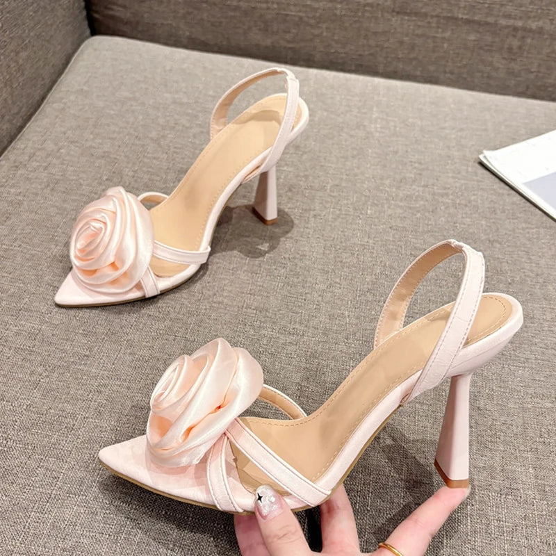 Sandali slingback donna Liyke a punta con grande rosa decorativa