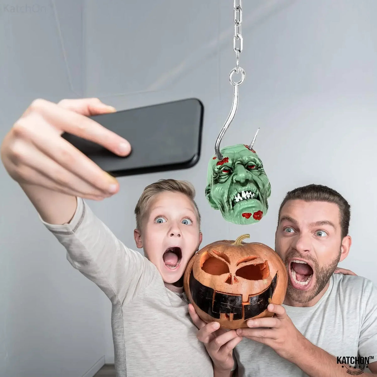 Décorations d'Halloween tête, mains et pieds suspendus par des chaînes, accessoires d'horreur pour extérieur, maison hantée, salle secrète et décor d'Halloween