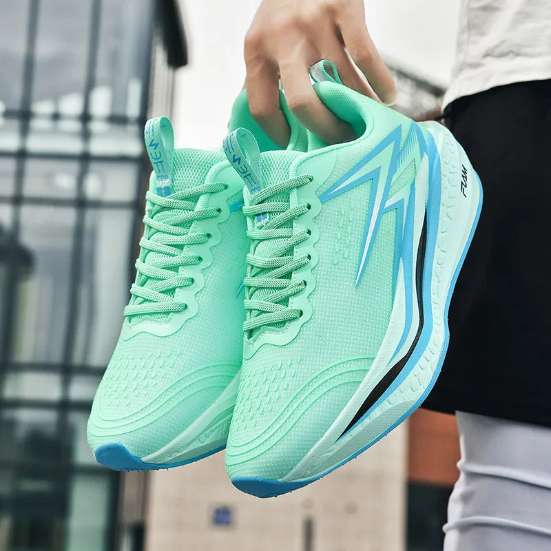 Sportschuhe mit elastischem Verschluss