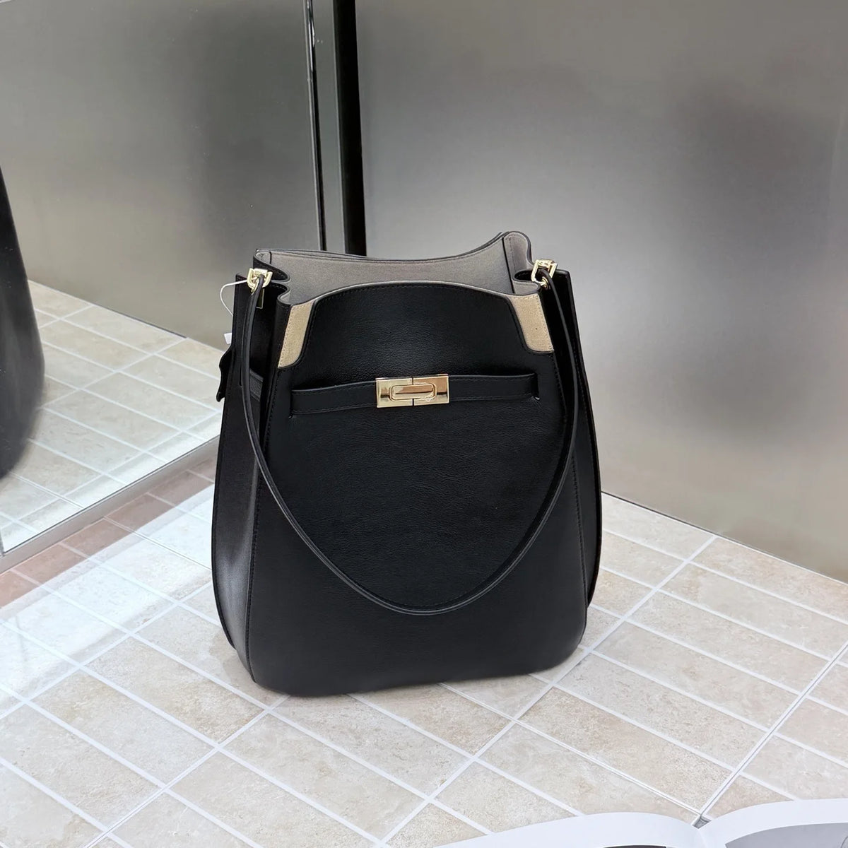 2026 New Fashion Women Bags Luxury Brand Genuine Leather Shoulder Bags Ins Hot Cowhide Leather Bucket Bags Top Quality Handbags