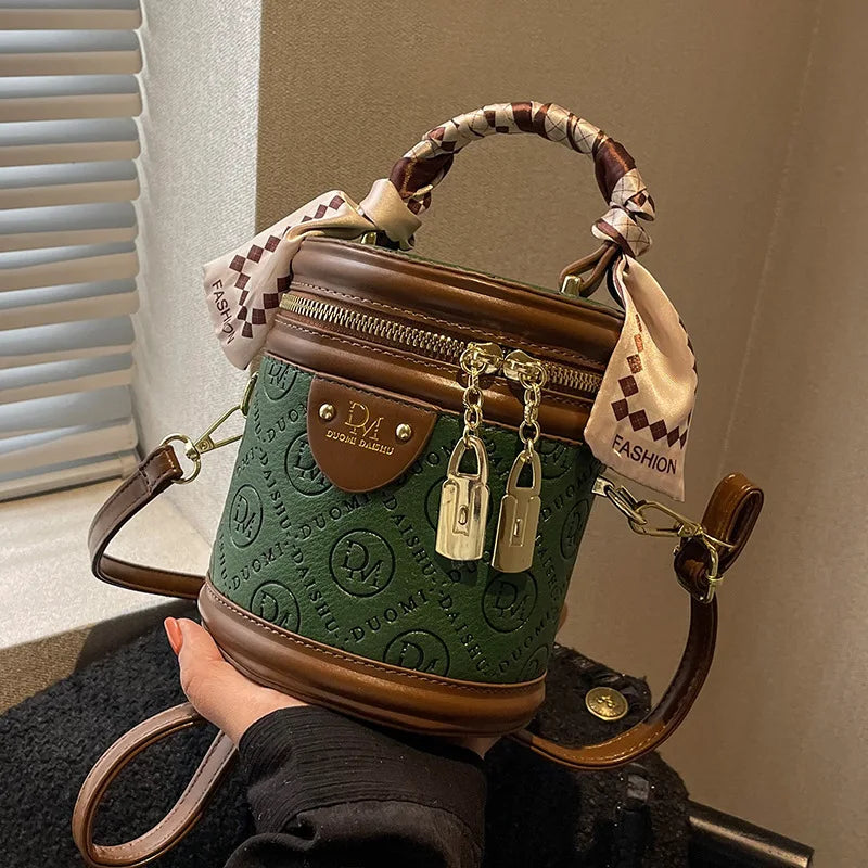 Fashion Portable Women's Bucket Shoulder And Crossbody Bags Niche Design Retro Luxury Mobile Zero Wallet Handbags Purse